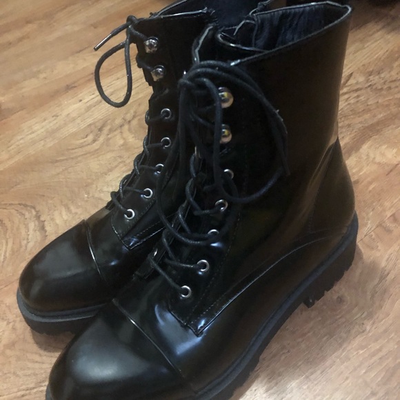 Wild Dive Combat Boots - Picture 2 of 6